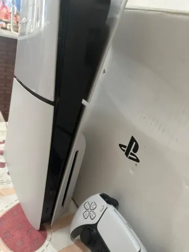 PS5 Slim 1TB Mídia Física (Com Caixa) - Impecável!