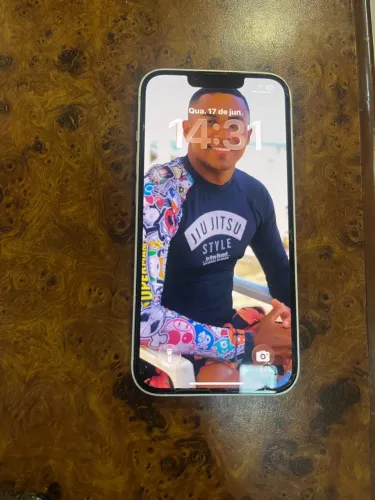 iPhone 13