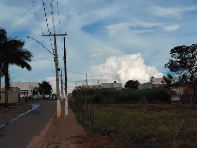 Área comercial - 580 m²