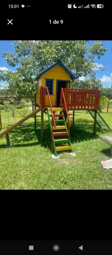 Playground com casinha elevada sob medida planejado 