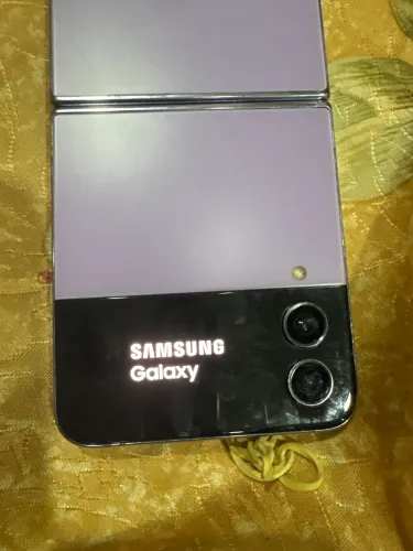 Vendo telefone Samsung Z flip 4