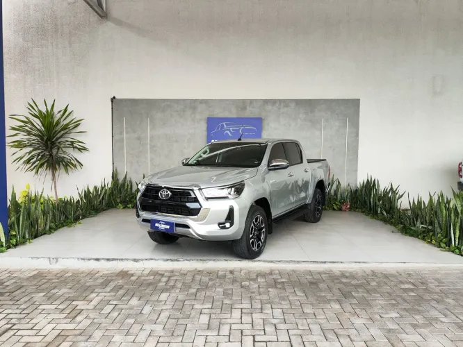 Toyota Hilux CD SRV 4X4 2.8 TDI Diesel Aut. 2025