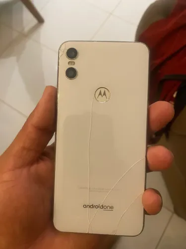 Motorola one 64 GB