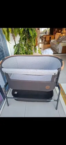 Berço Maxi Cosi Iora bem novo