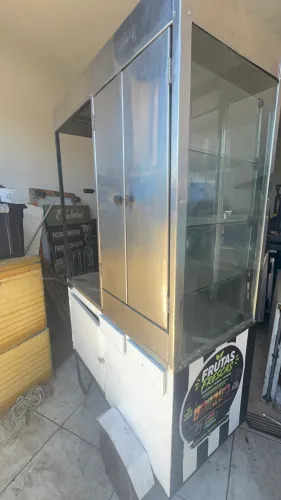 Carrinho em inox
