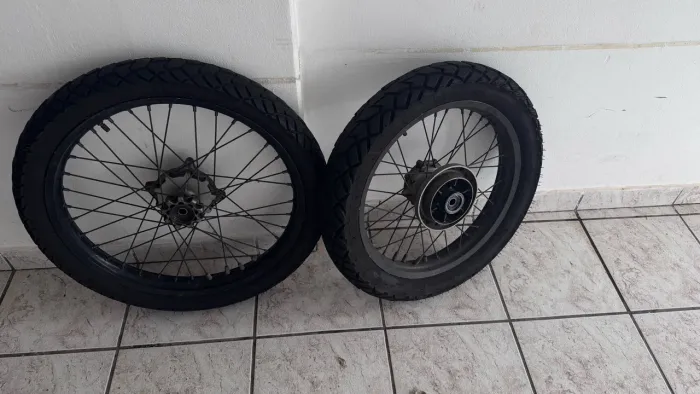 Roda XRE 300