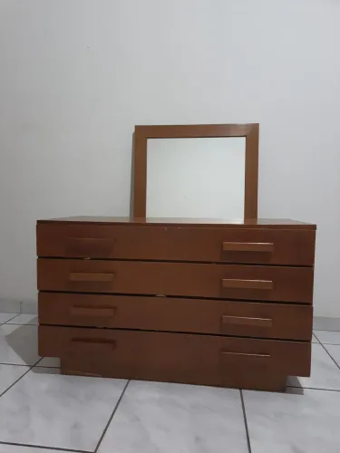 Penteadeira com espelho