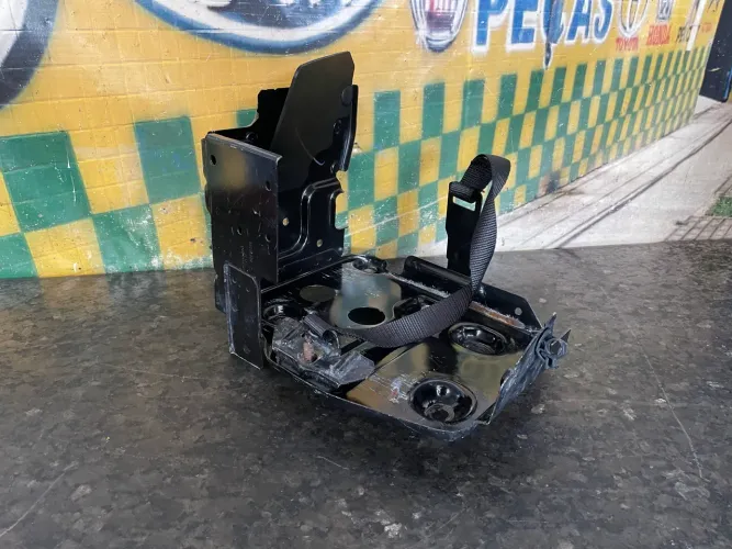 Suporte de bateria fiat Mobi argo 51942016