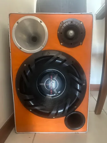 Som automotivo caixa trio elétrico