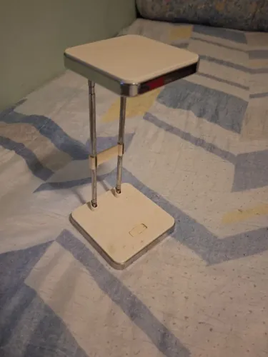 Luminária LED de Mesa Articulável sem fonte (no estado)
