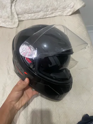 Vendo capacete asx com óculos interno tamanho 59
