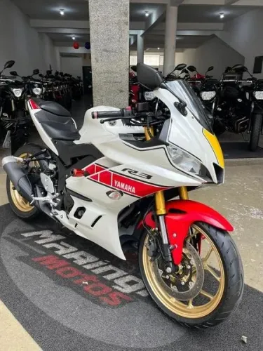 YAMAHA YZF R3 WGP 60TH. EM EXCELENTE ESTADO DE CONSERVAÇÃO.