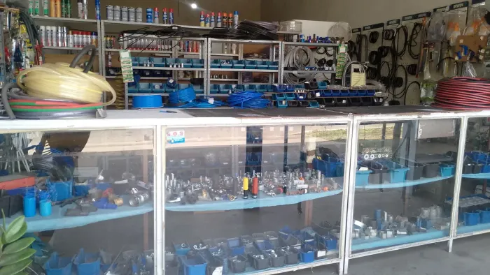 Vendo fundo de loja mangueiras e conexões hidráulicas