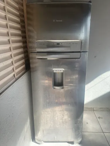 Geladeira eletrolux usada