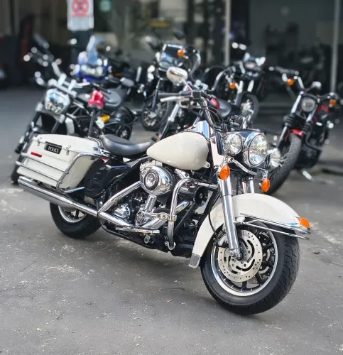 Harley Davidson Road King Police