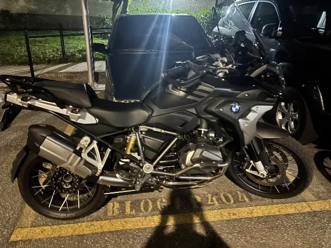 BMW 1250 Triple Black