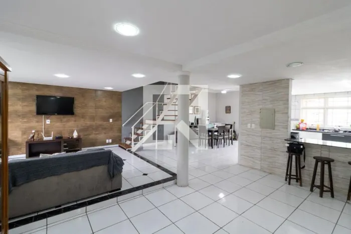 Casa à Venda - Vila Nova, 4 Quartos, 356 m2
