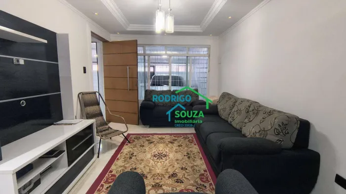 Casa Reformada com 3 Dormitórios, 2 Suítes, Hidromassagem e Escritório Região do Corinthi