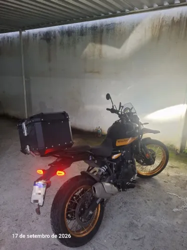 Himalayan 450 versão com pneu sem câmara