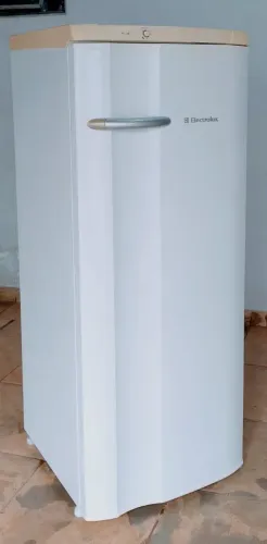 Geladeira Eletrolux Degelo Seco 110vlts 