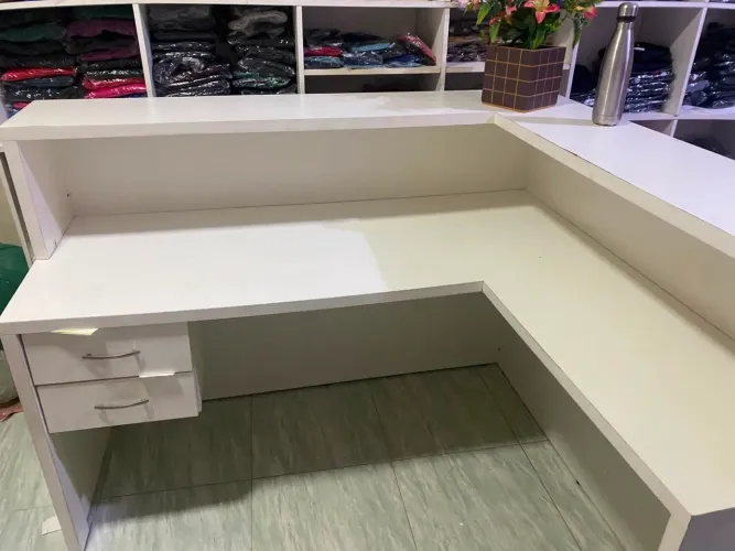 BALCÃO DE ATENDIMENTO EM L PARA LOJA/ESCRITÓRIO - MDF BRANCO