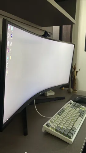 Monitor Samsung Odyssey G5 34" Ultrawide Curvo 165Hz 3440x1440