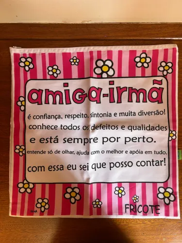 Almofada amiga-irmã
