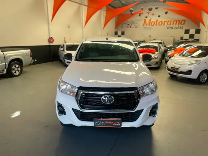 Toyota Hilux CD SR 4X4 2.8 TDI Diesel Aut. 2020