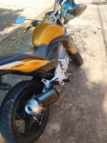 Cb 300