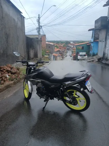 Moto conservada, pouco rodada