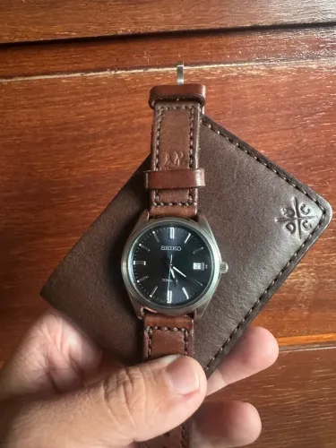 Seiko Quartz SUR373P1 Semi Novo Completo + Kit de couro Dante Capelli