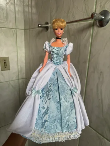 Barbie collector Cinderella 50th Anniversary importada
