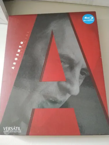 Dario Argento essencial versátil 
