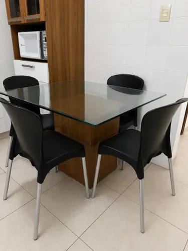 Mesa de 4 lugares 