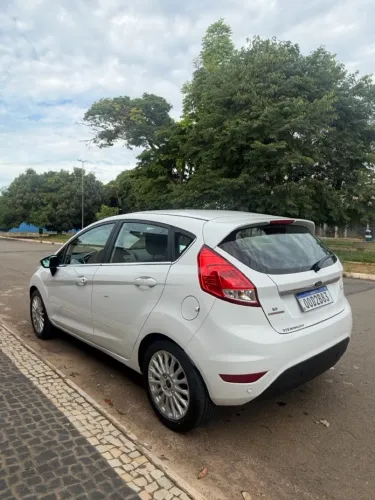 Ford Fiesta Tit./tit.plus 1.6 16V Flex Aut. 2014