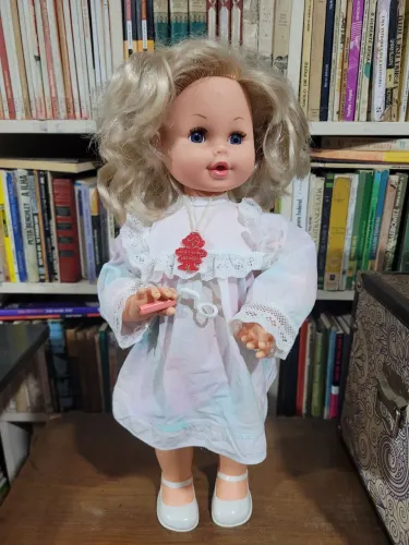 Boneca Bolinha de Sabão da Estrela funcionando (não vem o copinho)