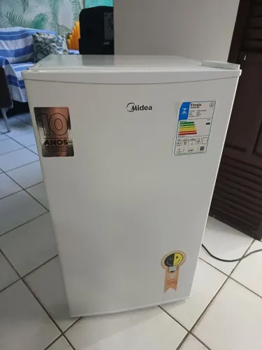 Frigobar mideia semi novo