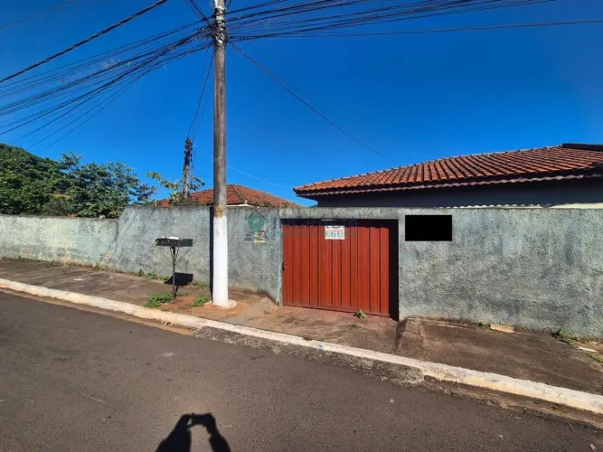 Casas de 210m² à Venda por R$ 600.000,00 - Ourinhos / São Paulo