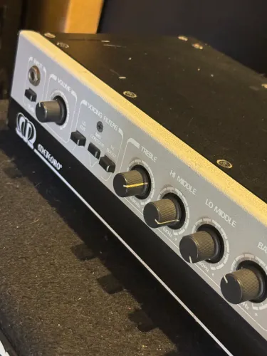 CABEÇOTE + AMPLIFICADOR DE BAIXO