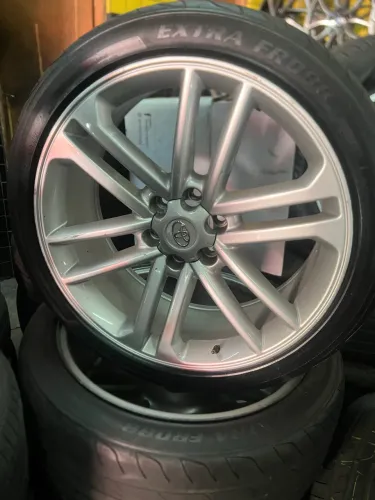 Roda aro 22 Hilux + pneus