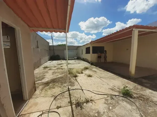Loja na Comercial do Arapoanga - Próximo ao Mercado Baratão e Frutt Brasil