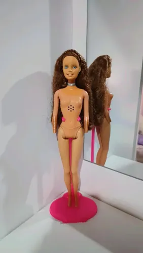 Barbie Erika princesa e plebéia (sucata)