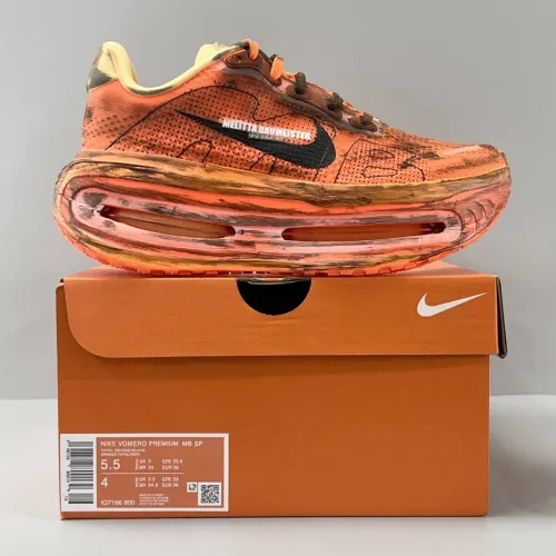 Tênis Nike Vomero melitta