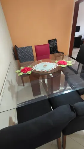 Mesa com 8 cadeiras prato giratório