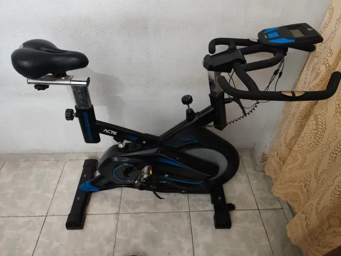 Bicicleta Ergométrica para Spinning E17 Treino Monitor LCD Acte Sports