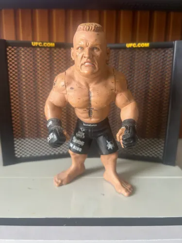 Boneco UFC Round 5 Brock Lesnar