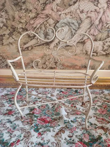 Suporte para plantas ou decorações de jardim 35x25 (soldar próximo aos pés)