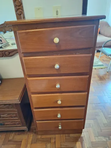 Vendo cômoda