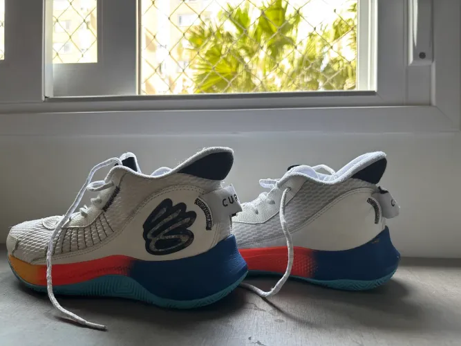 tênis curry 3z7