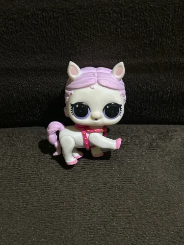 Pet lol surprise cavalinho lilás
